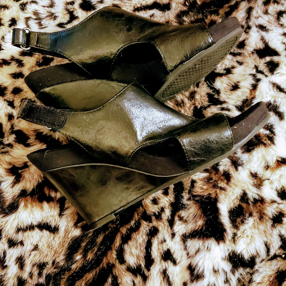 Stylish and comfortable wedge sandals